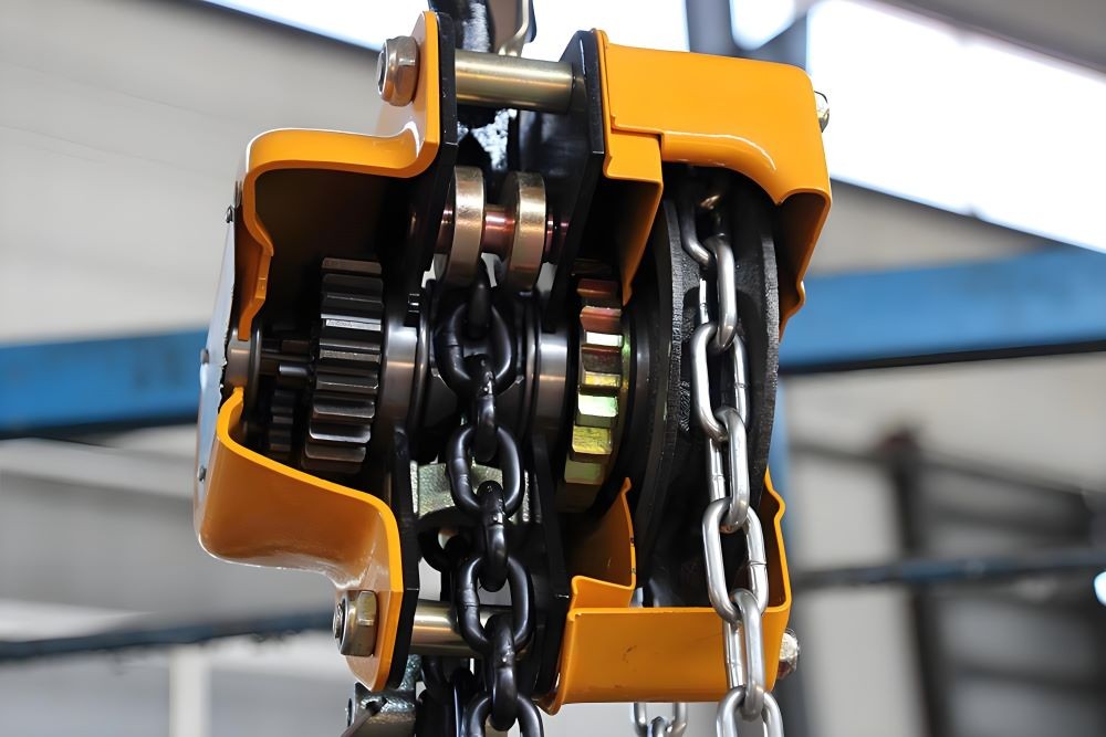 高温作业的手拉葫芦工人是怎么操作保养的